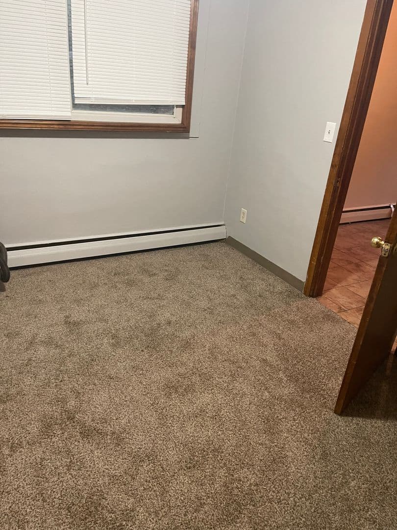 Saint Paul Apartment: 654 Stryker Ave