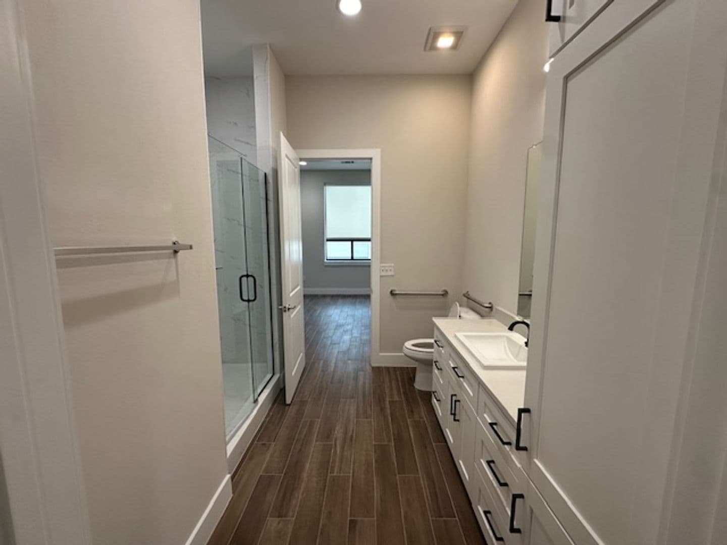 Montgomery Apartment: 900 New Day Ave