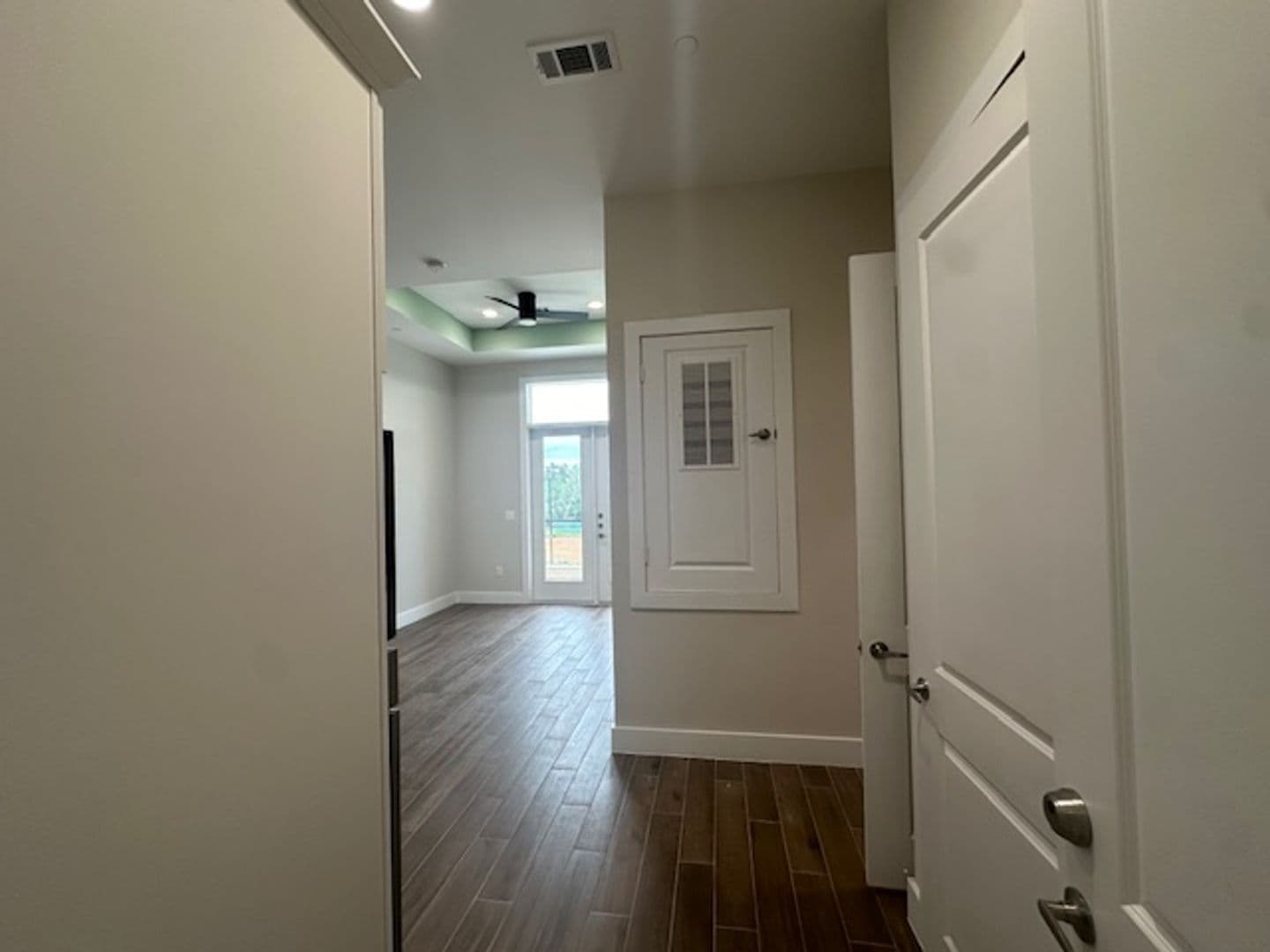 Montgomery Apartment: 900 New Day Ave
