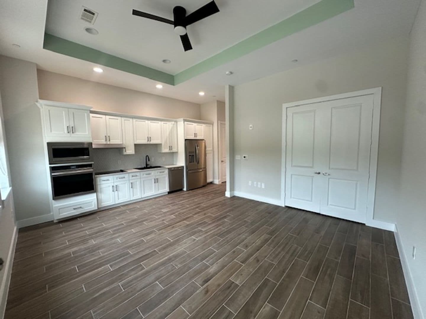 Montgomery Apartment: 900 New Day Ave