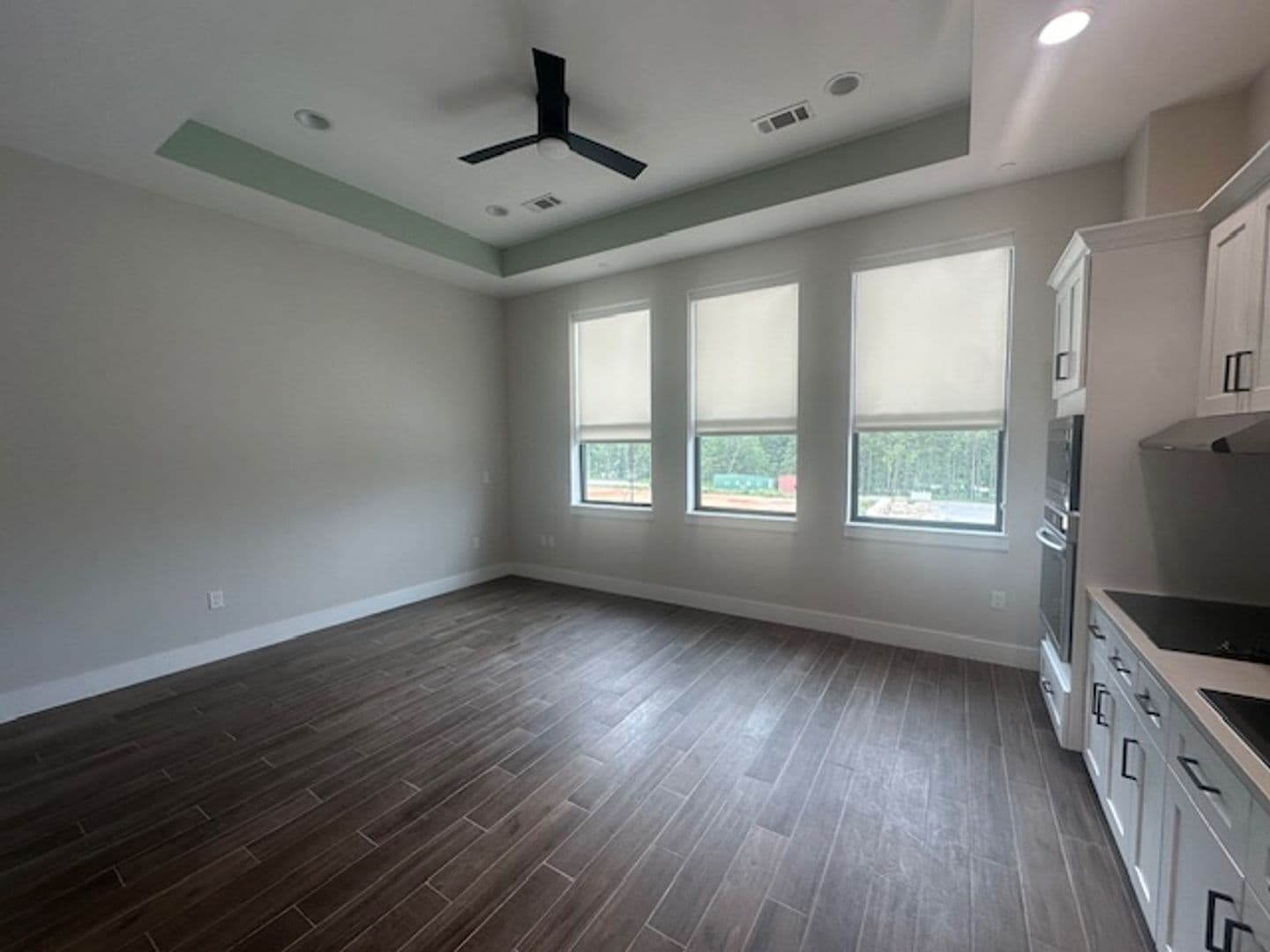Montgomery Apartment: 900 New Day Ave
