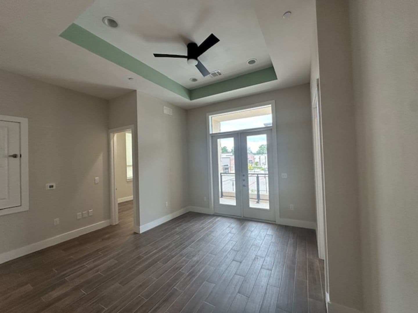 Montgomery Apartment: 900 New Day Ave