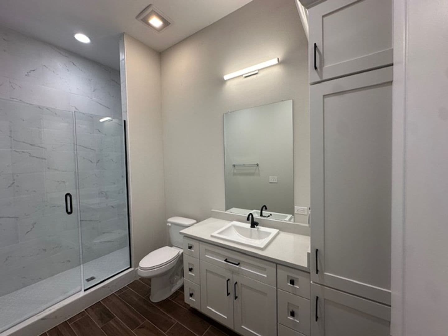 Montgomery Apartment: 900 New Day Ave