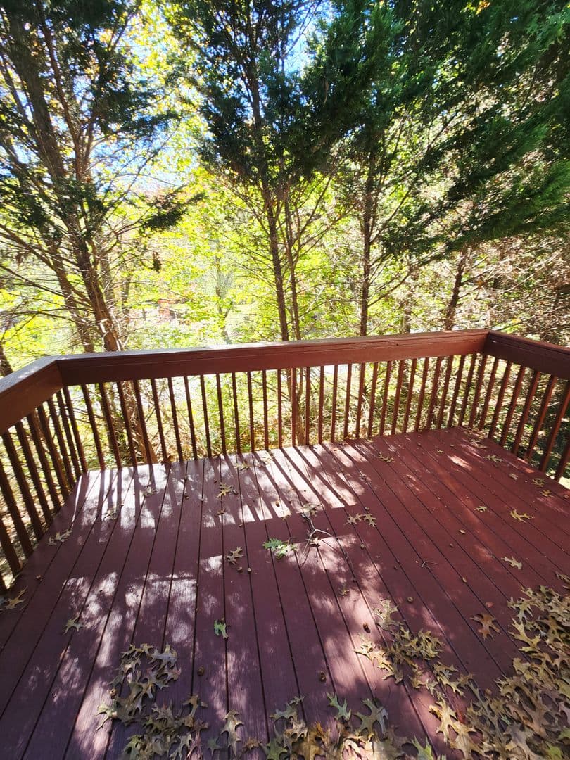 Lenoir Townhome: 1232 Camelot Court