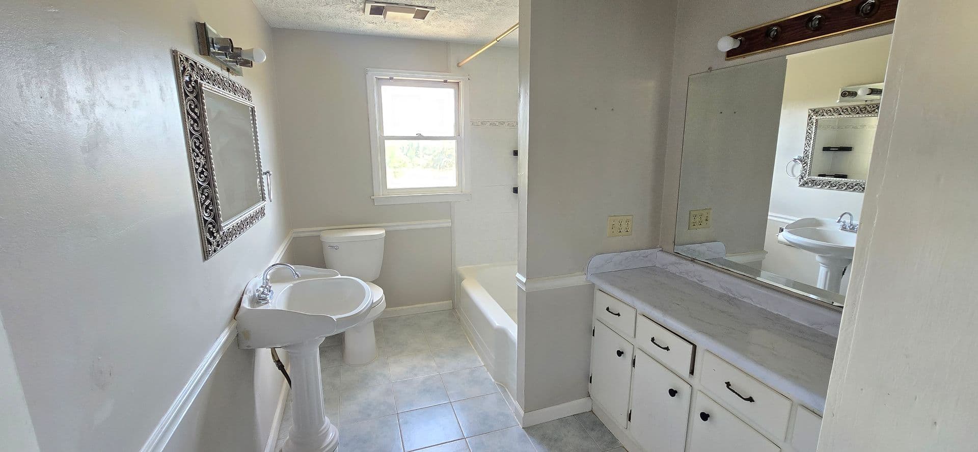 Lenoir House: 2697 Spears Rd