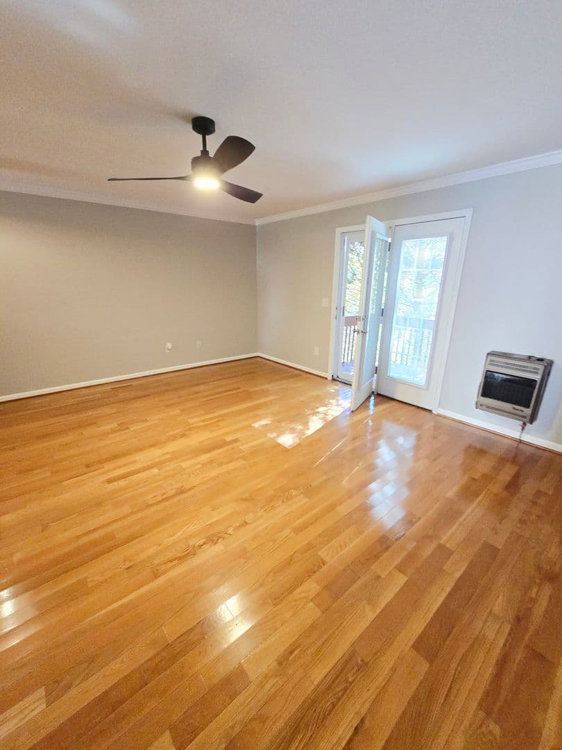 Lenoir Townhome: 1232 Camelot Court