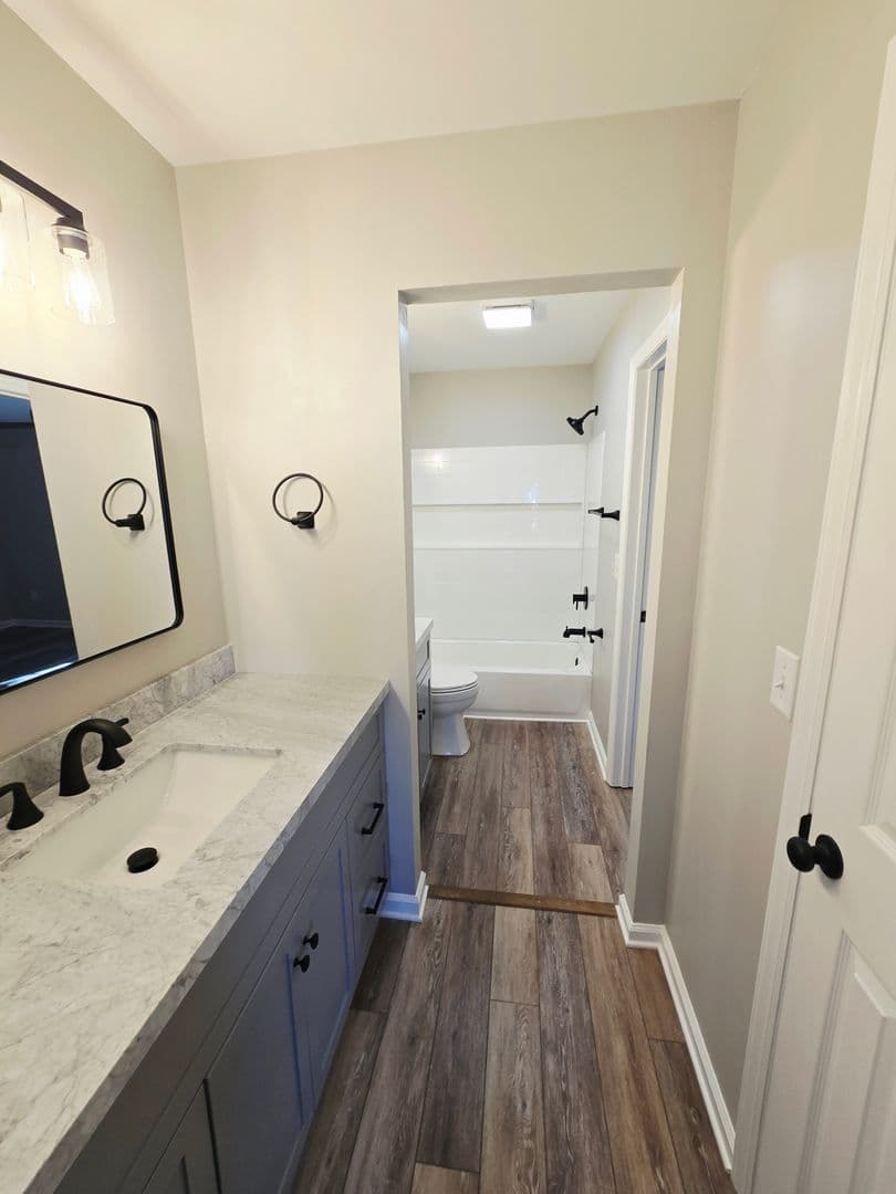 Lenoir Townhome: 1232 Camelot Court