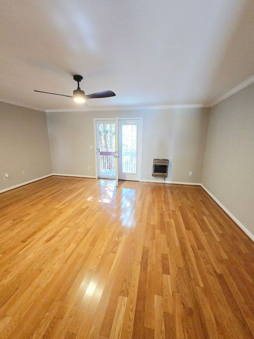 Lenoir Townhome: 1232 Camelot Court