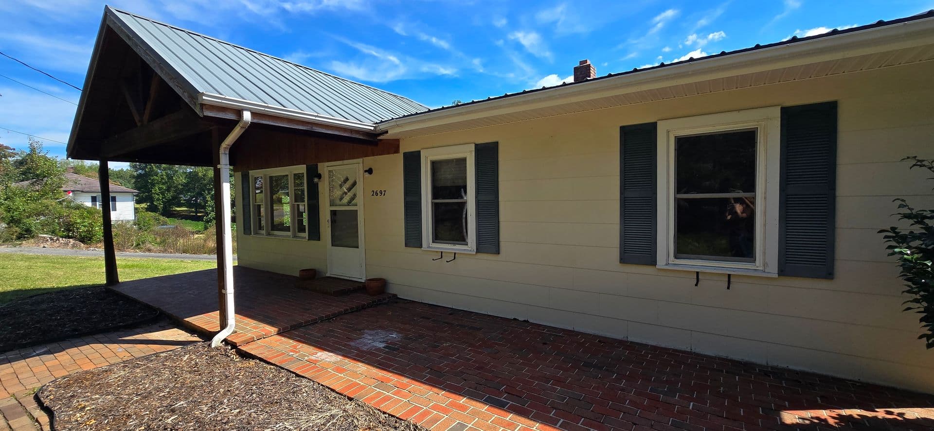 Lenoir House: 2697 Spears Rd