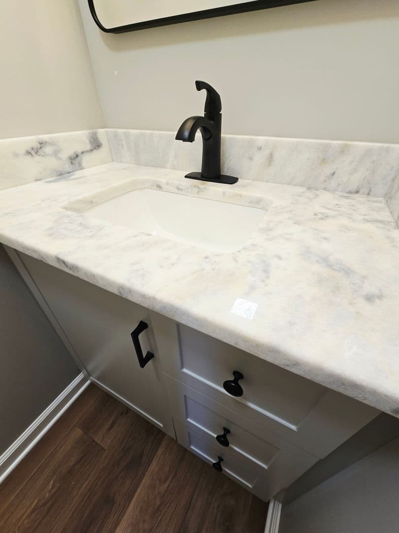Lenoir Townhome: 1232 Camelot Court