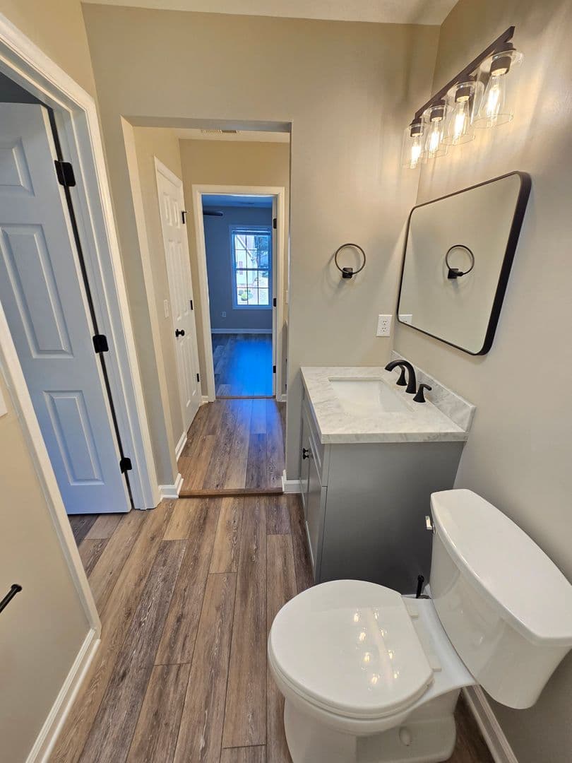 Lenoir Townhome: 1232 Camelot Court