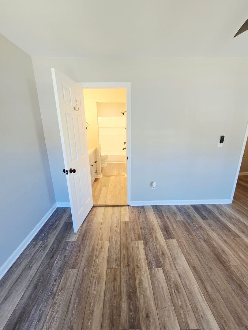 Lenoir Townhome: 1232 Camelot Court