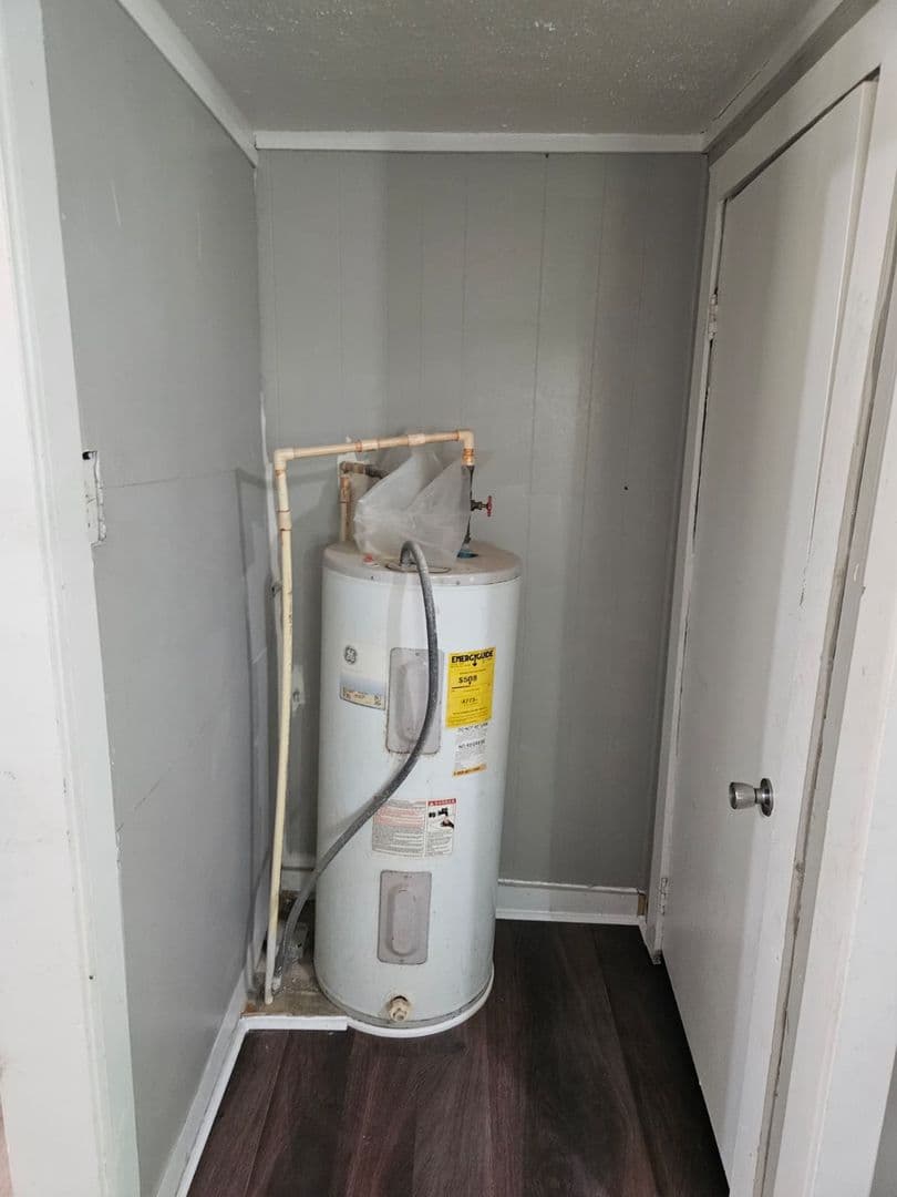 Fayetteville Apartment: 2206 Roosevelt Dr