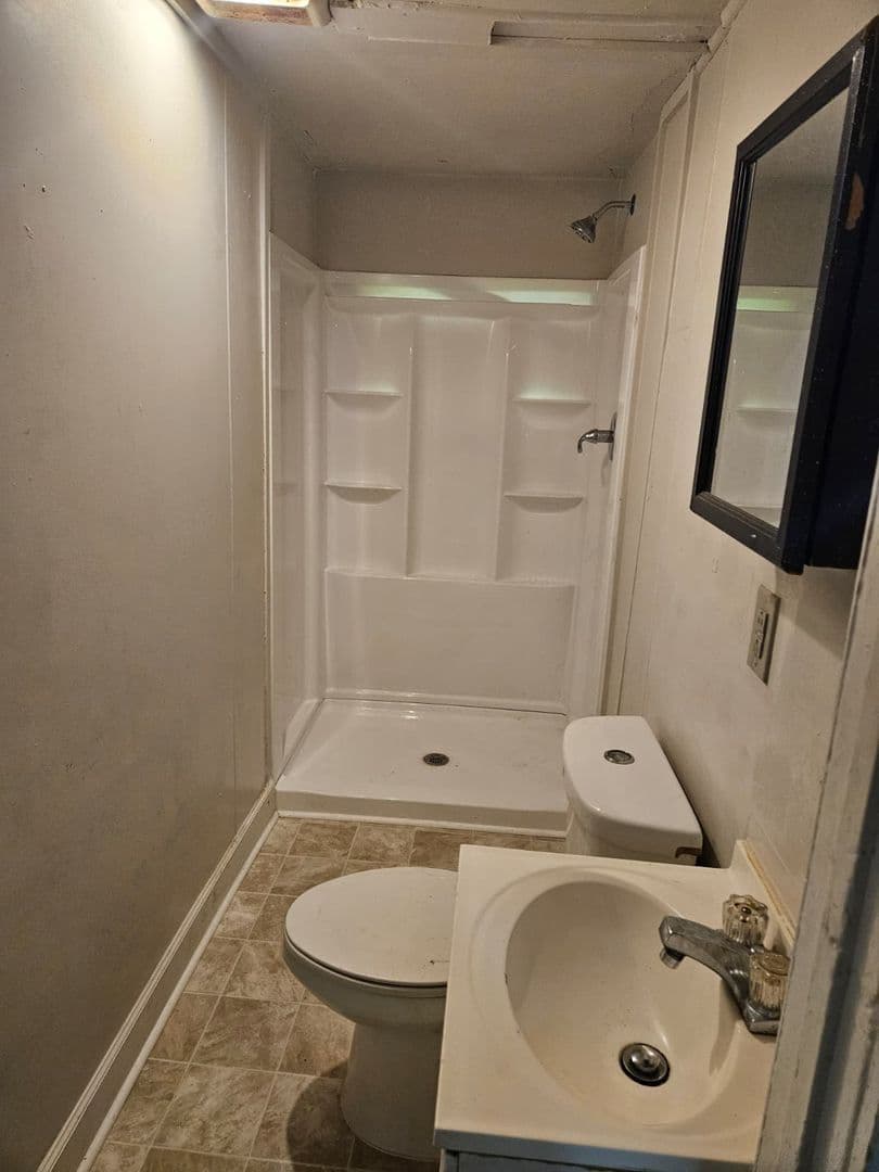 Fayetteville Apartment: 2206 Roosevelt Dr