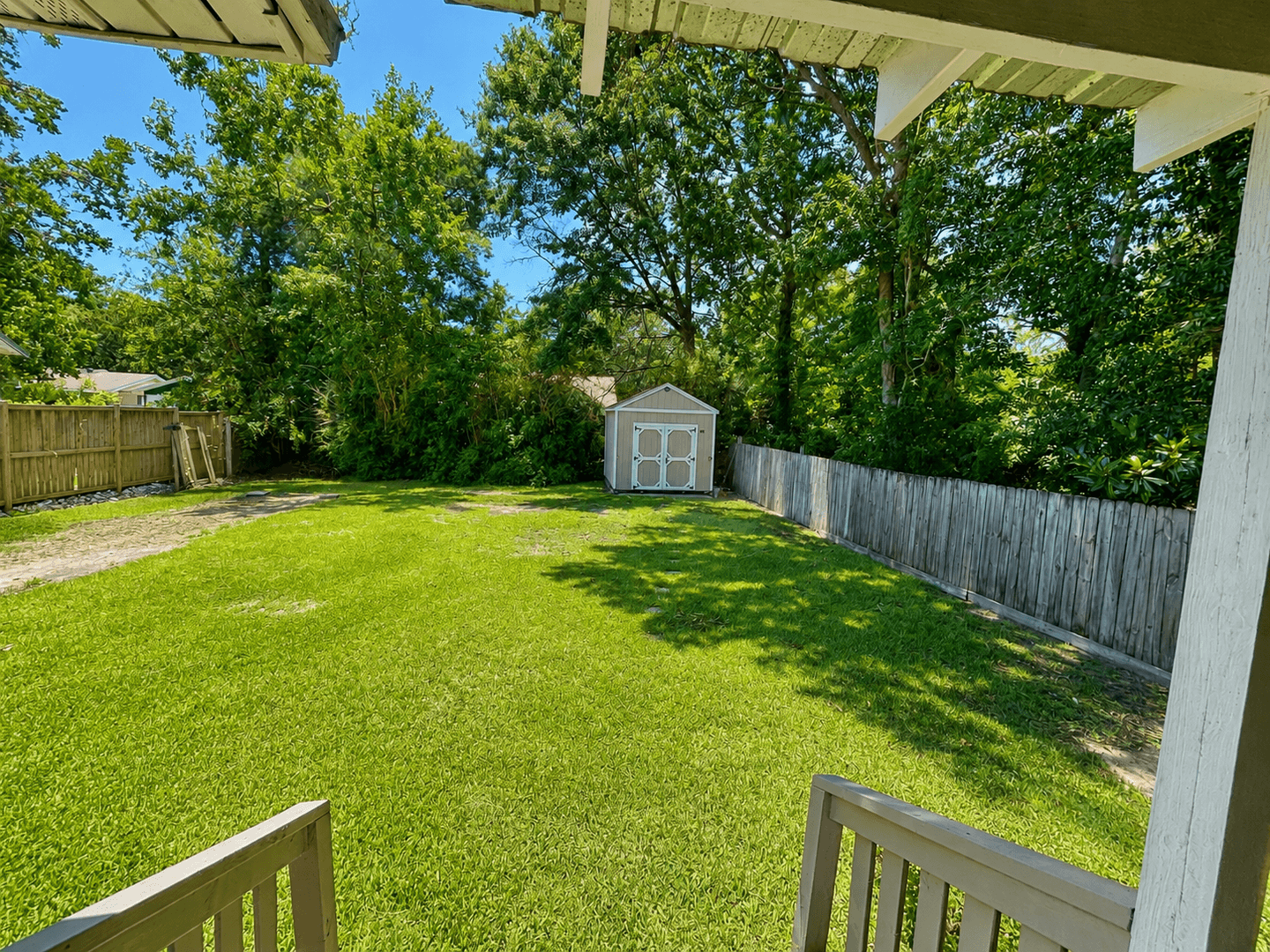 Ocean Springs House: 443 Bills Avenue