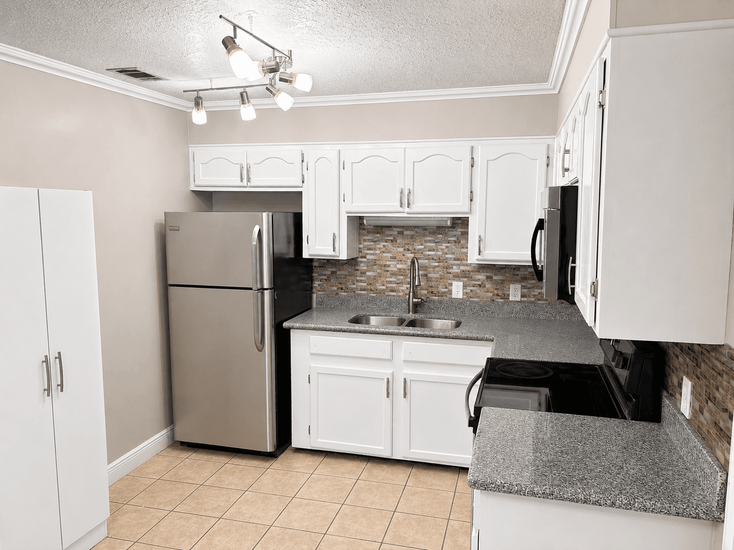 Gulfport House: 402 Darby St.
