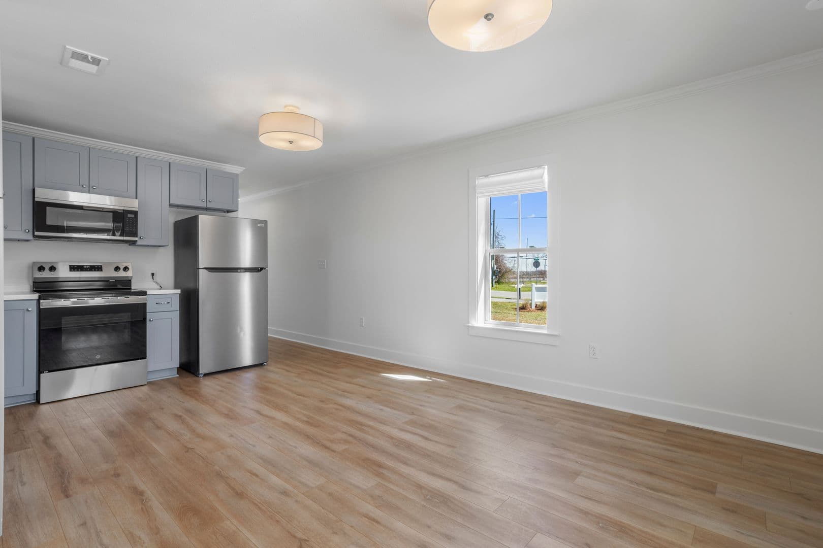 Pascagoula Apartment: 303 Delmas Ave