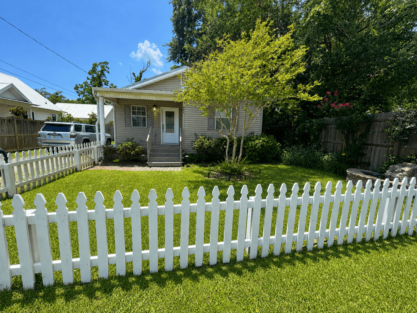 Ocean Springs House: 443 Bills Avenue