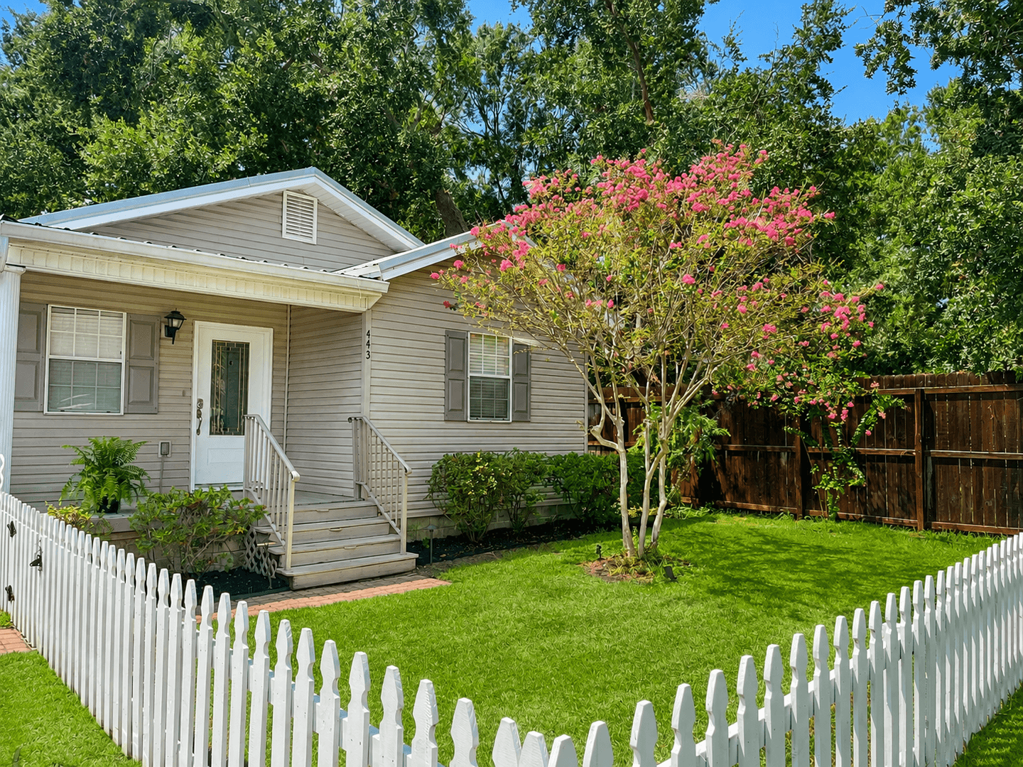 Ocean Springs House: 443 Bills Avenue
