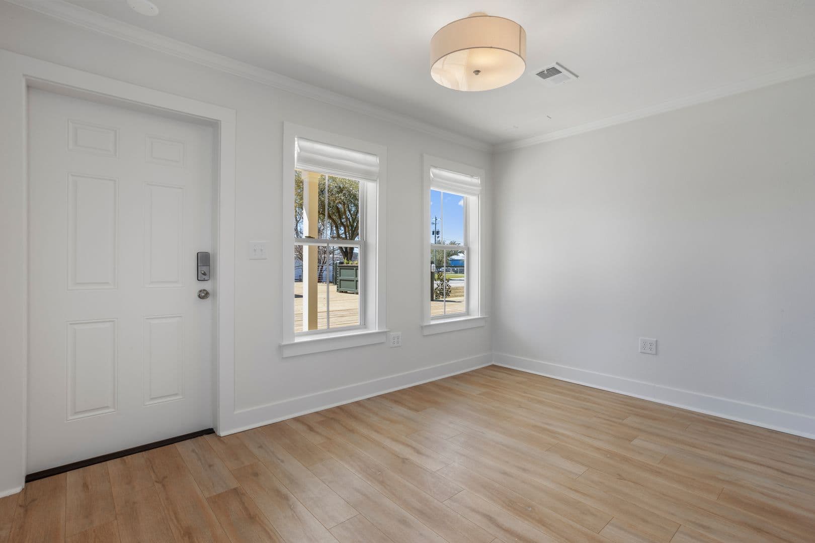 Pascagoula Apartment: 303 Delmas Ave
