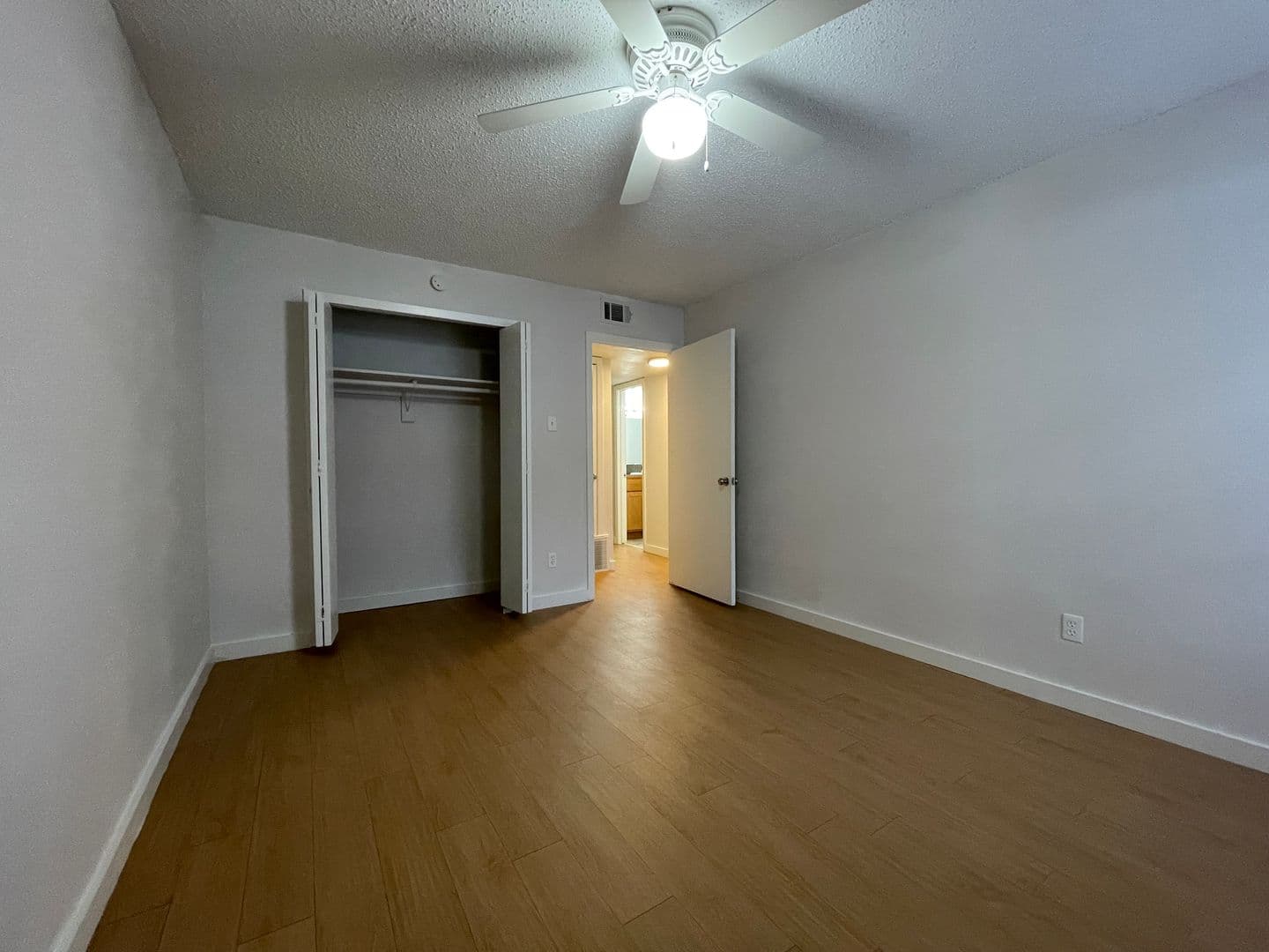Austin Apartment: 2200 W North Loop Blvd