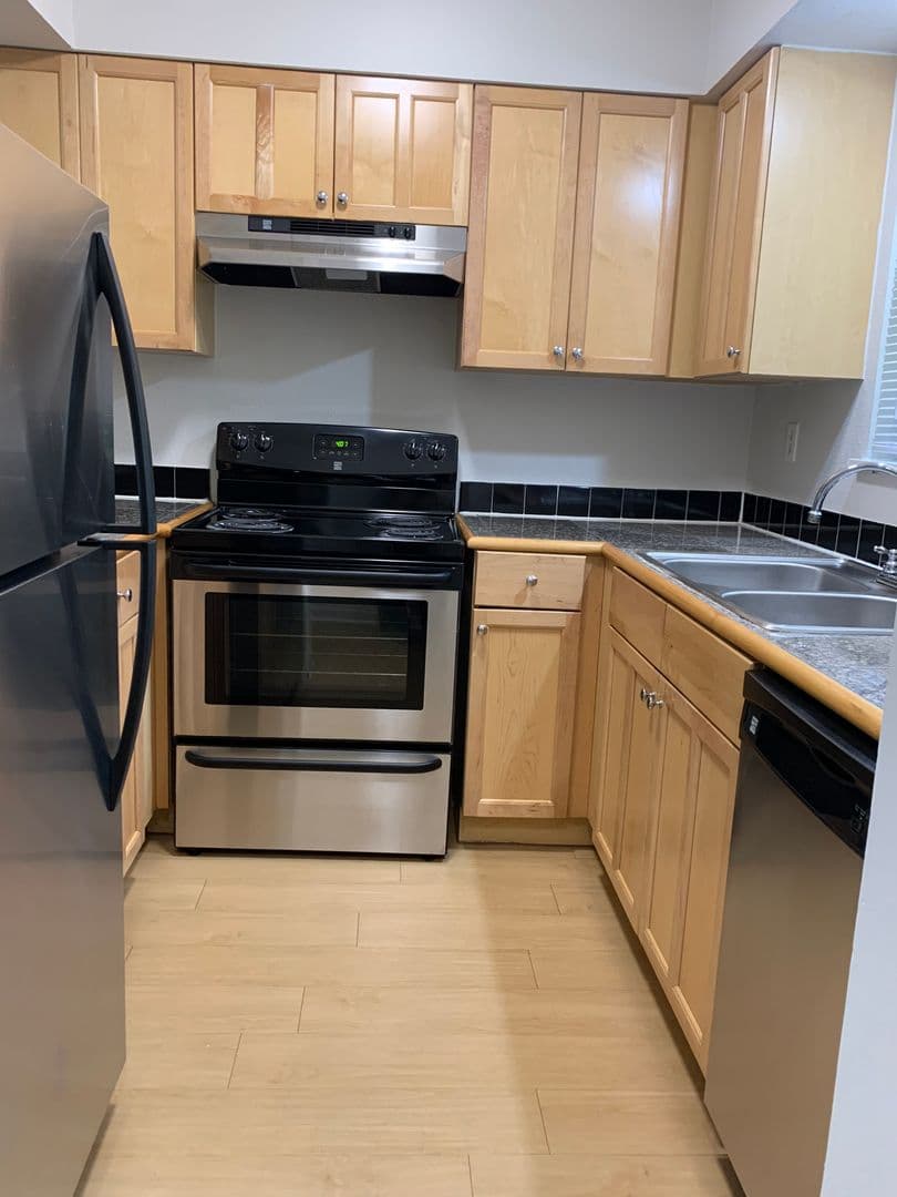 Austin Apartment: 600 S 1st St
