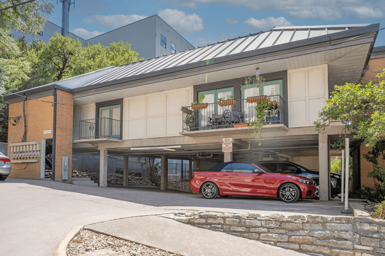 Austin Apartment: 2520 Longview St