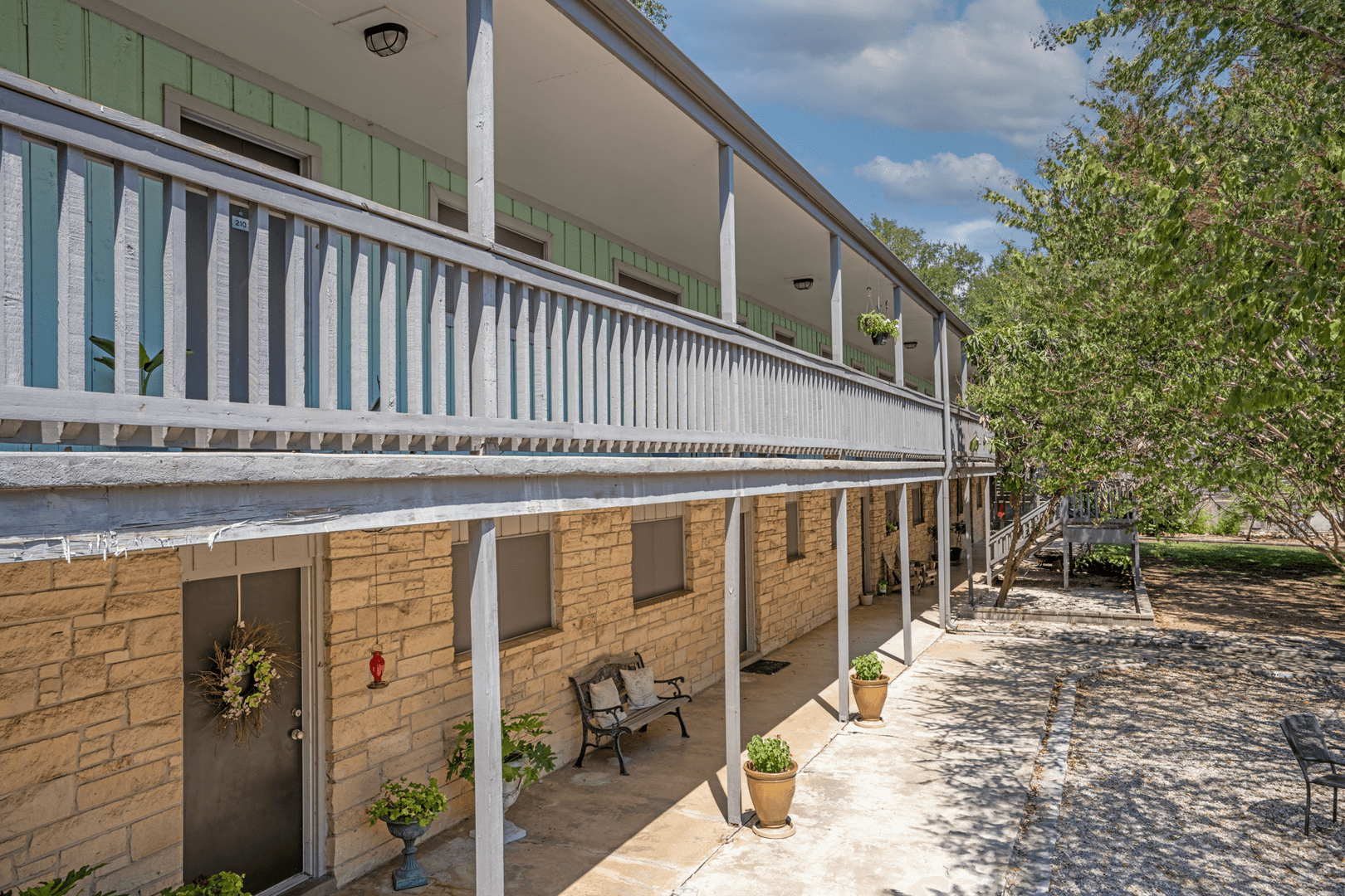 Austin Apartment: 2202 Enfield Rd