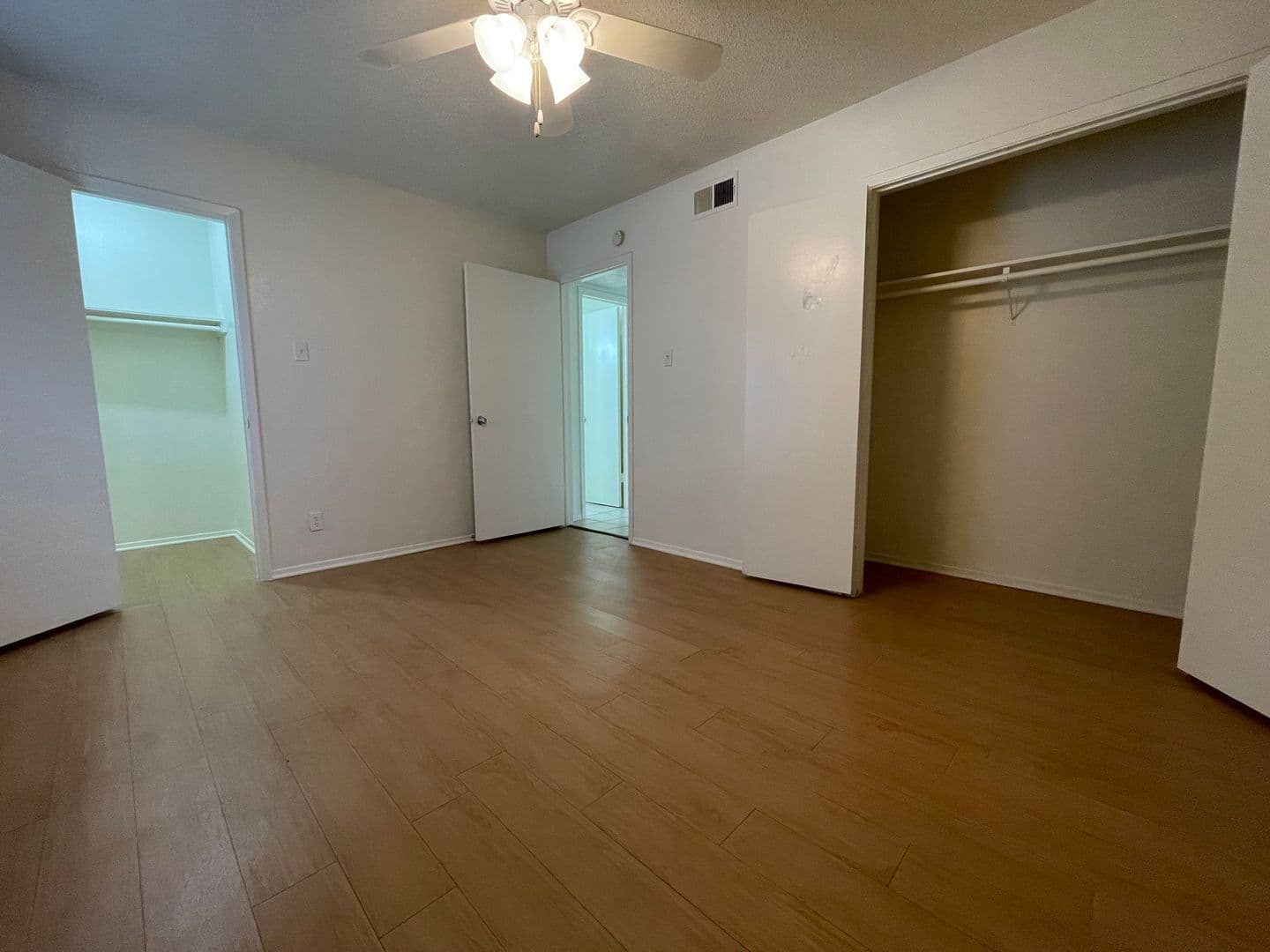 Austin Apartment: 2207 Lawnmont Ave