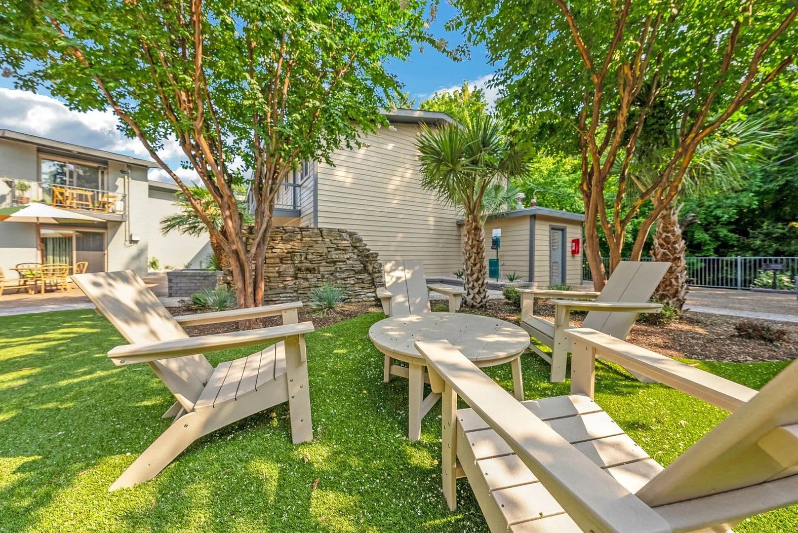 Austin Apartment: 600 S 1st St