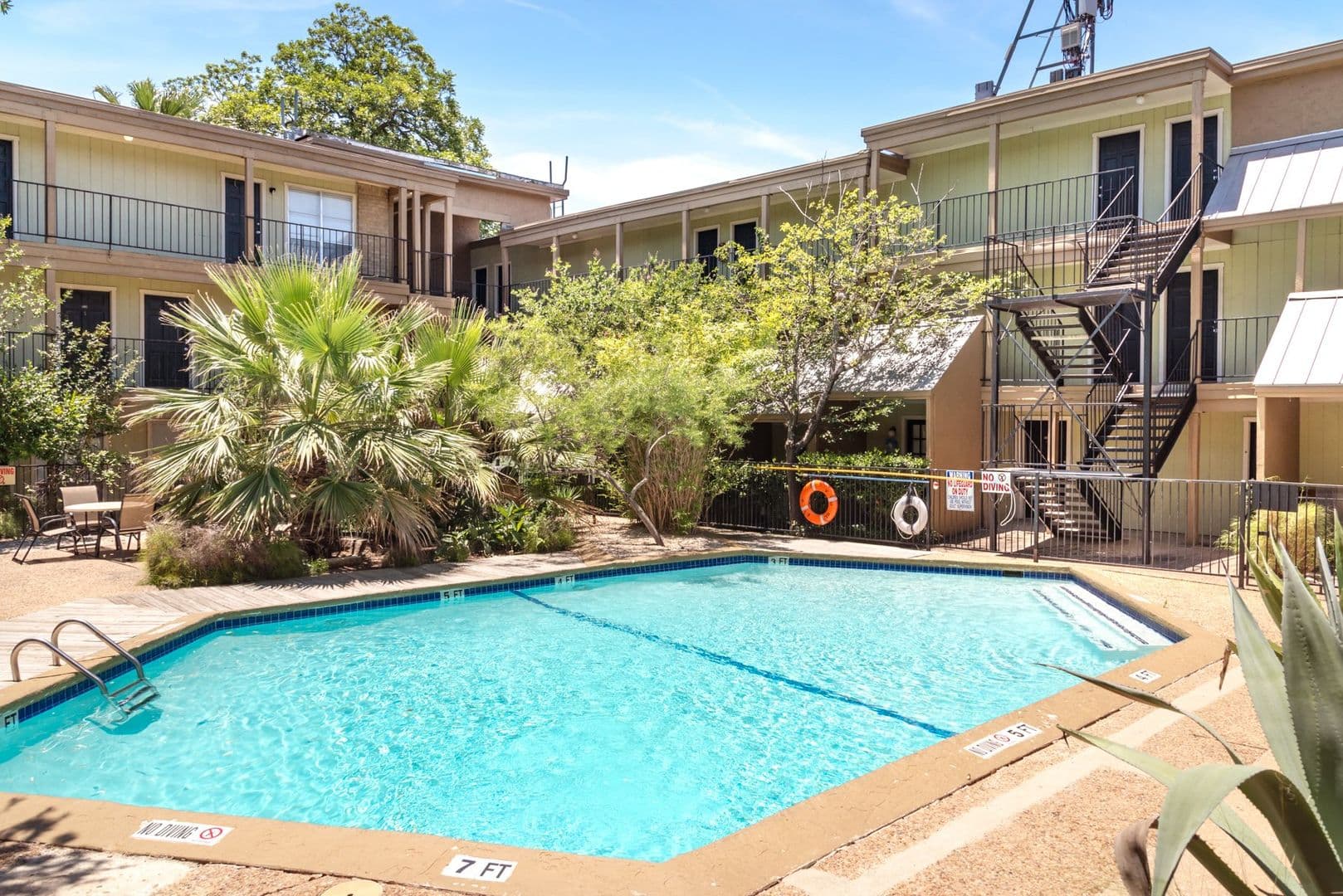Austin Apartment: 4505 Duval St