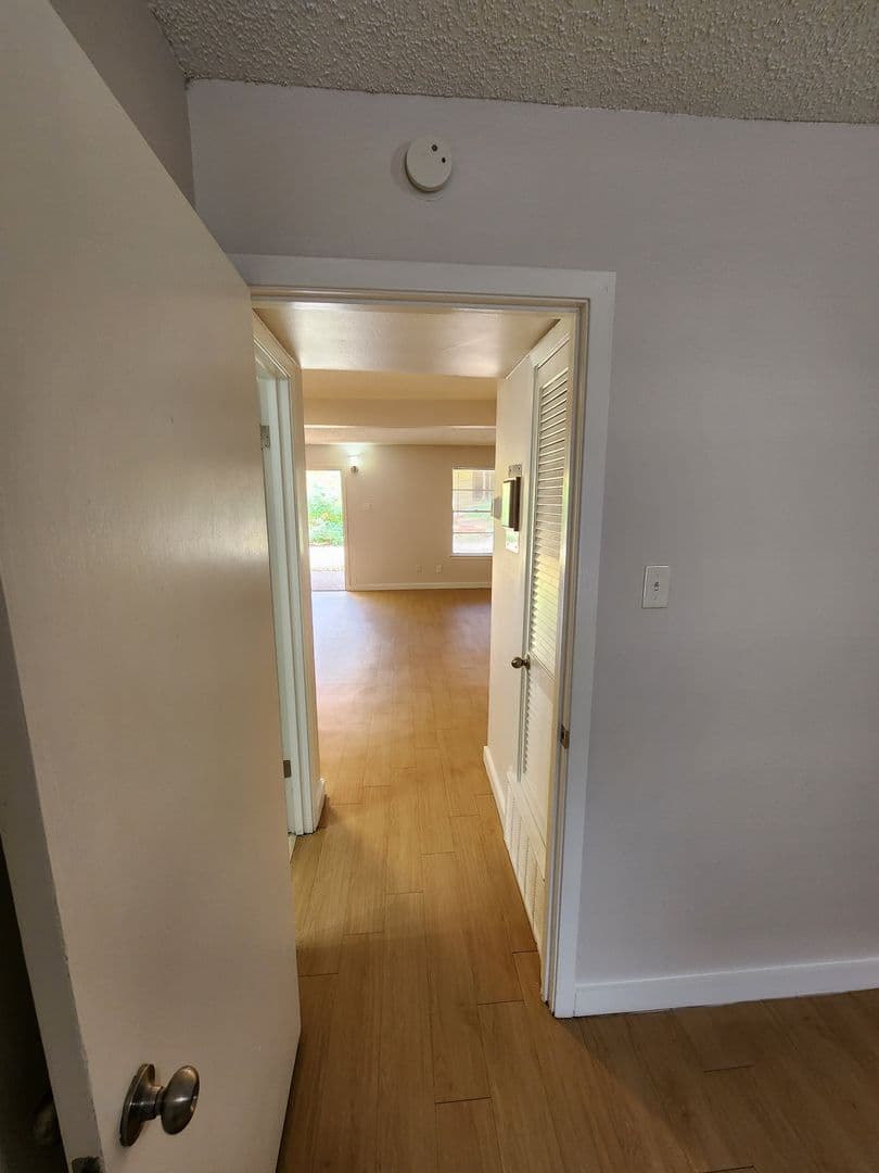 Austin Apartment: 2200 W North Loop Blvd