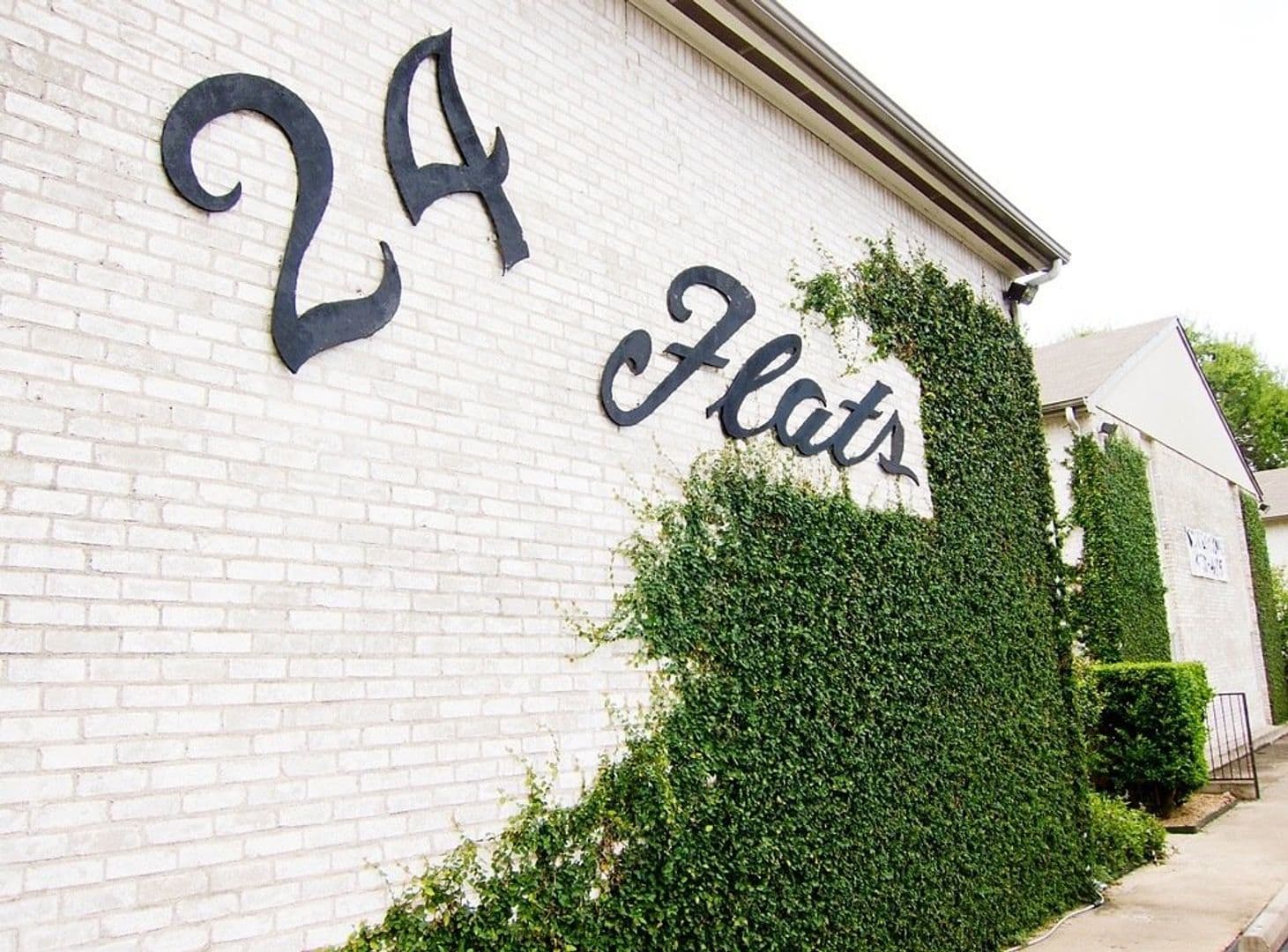 Austin Apartment: 1515 Palma Plaza