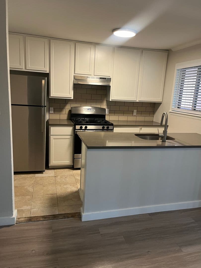 Austin Apartment: 1401 Enfield Rd