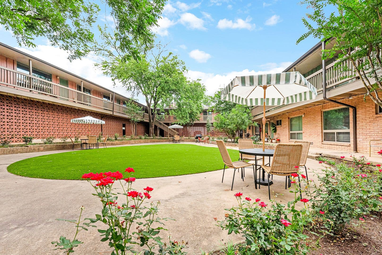 Austin Apartment: 1401 Enfield Rd