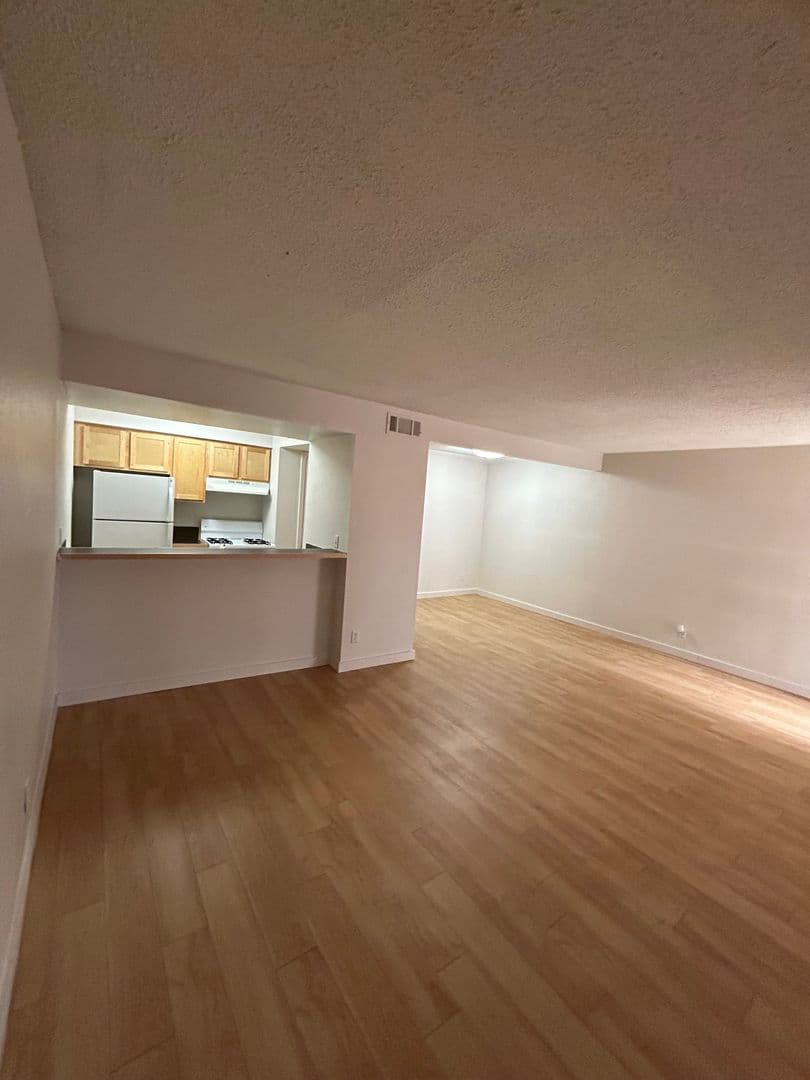 Austin Apartment: 2200 W North Loop Blvd