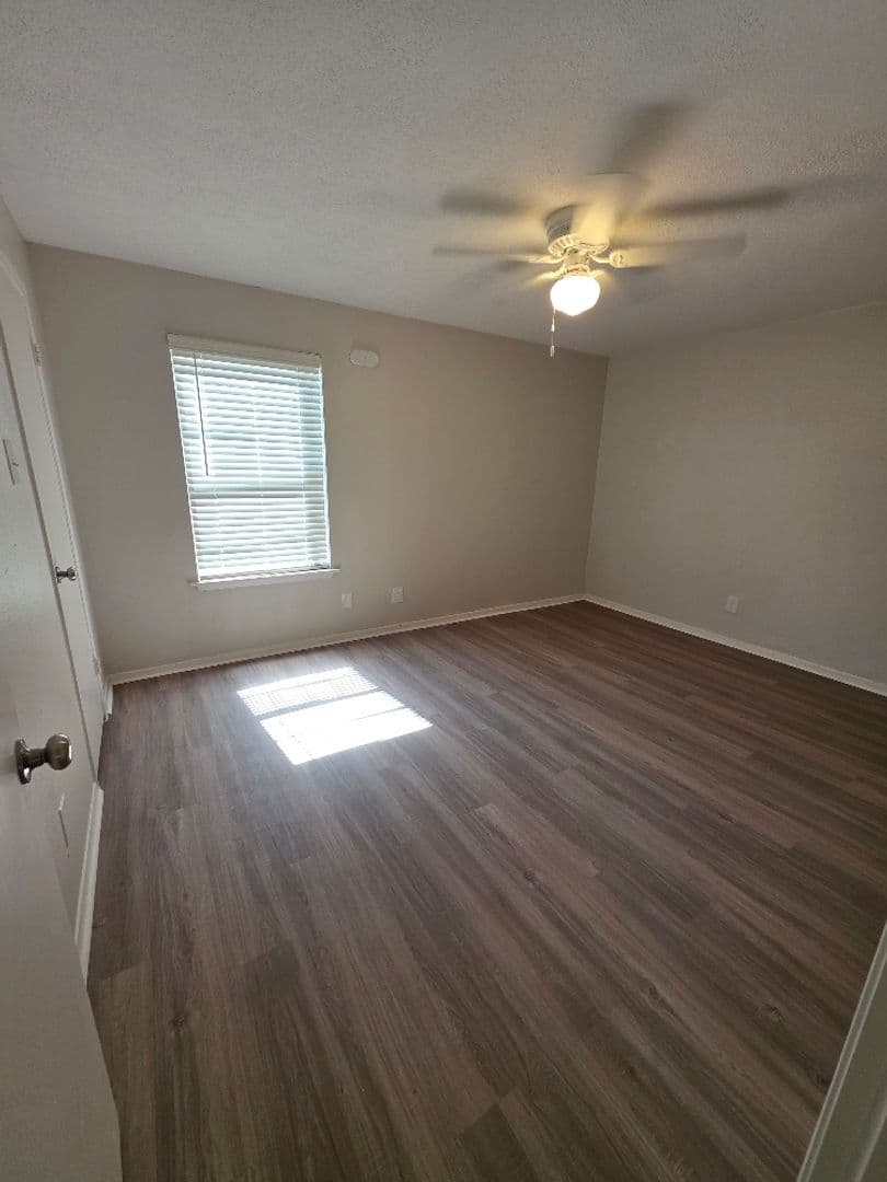 Austin Apartment: 2207 Lawnmont Ave