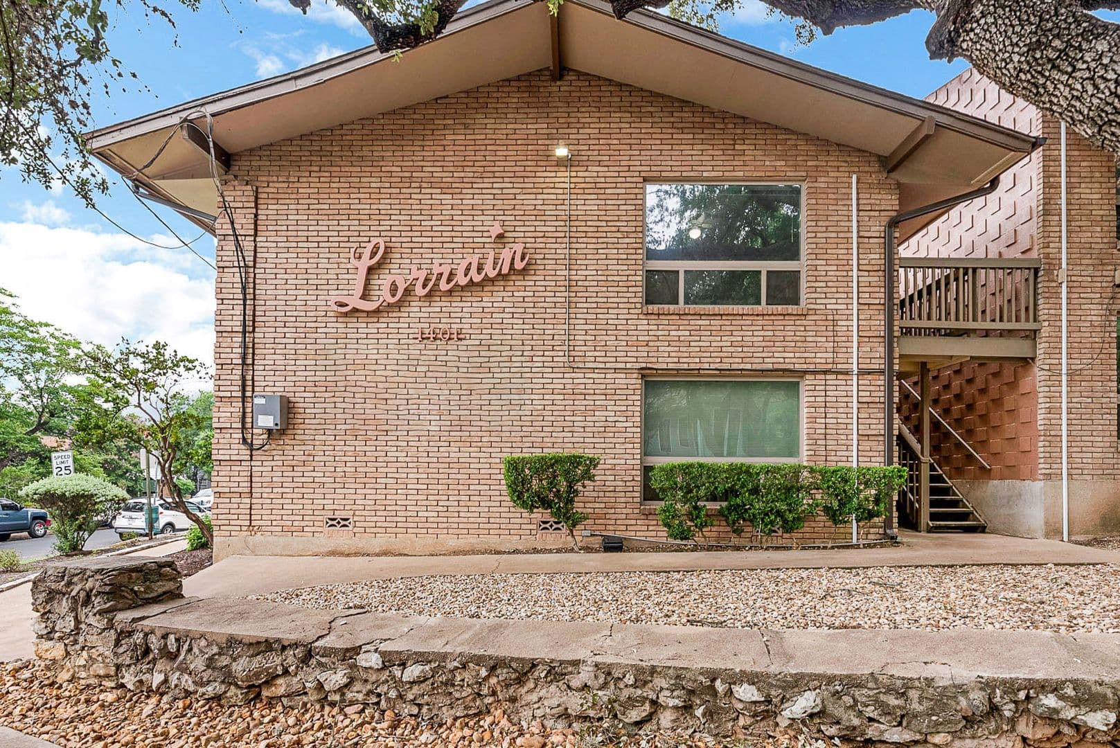Austin Apartment: 1401 Enfield Rd