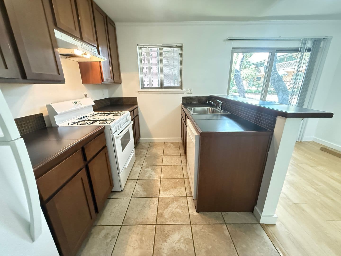 Austin Apartment: 1401 Enfield Rd