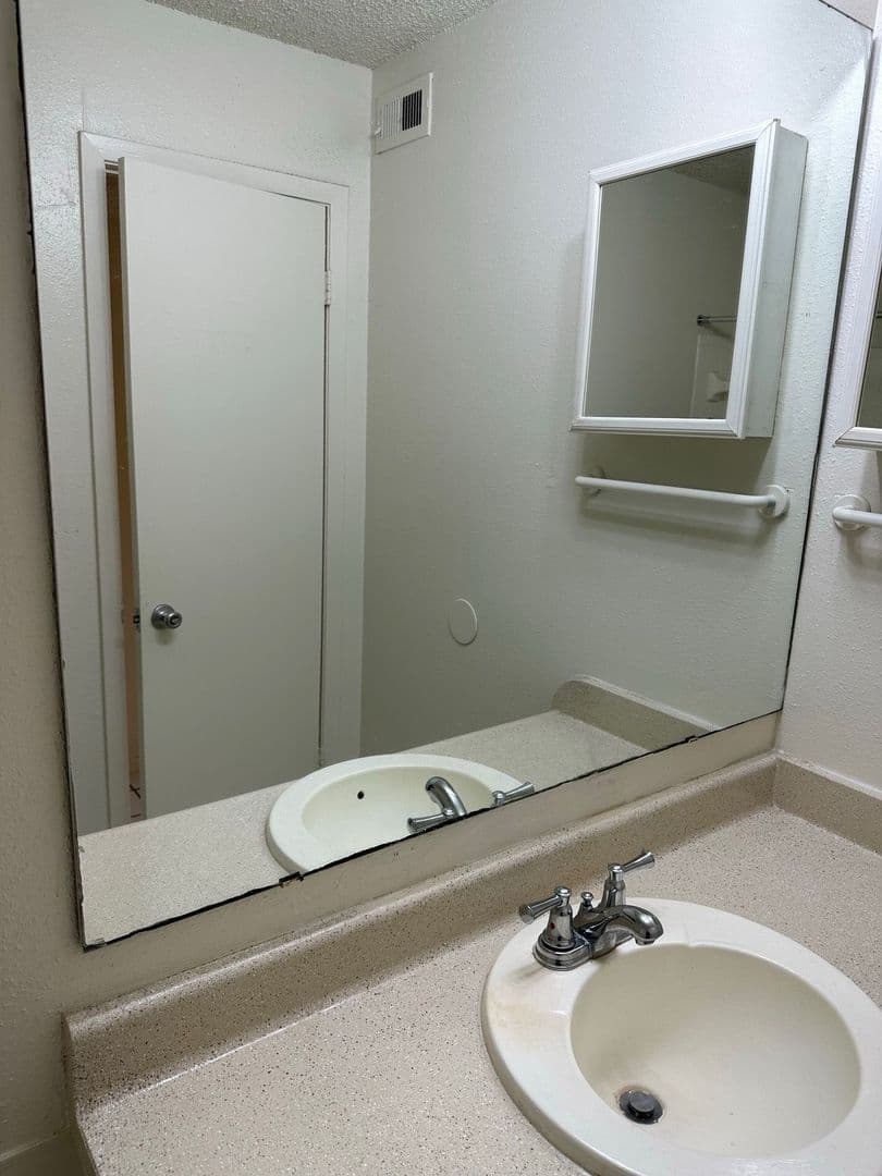 Austin Apartment: 2907 West Ave