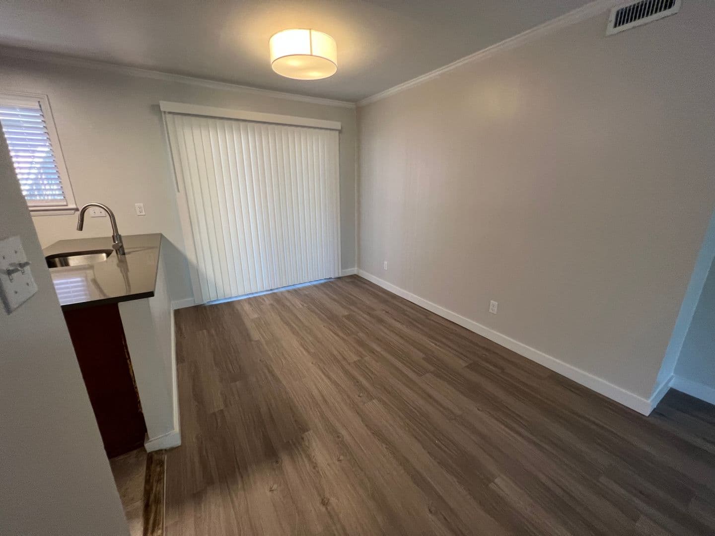 Austin Apartment: 1401 Enfield Rd