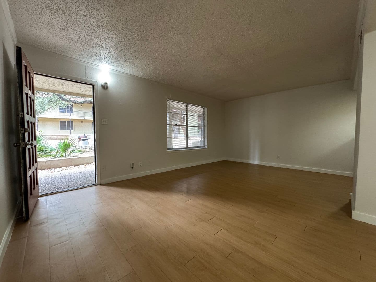 Austin Apartment: 2200 W North Loop Blvd