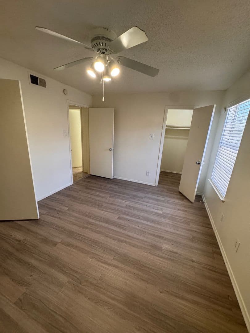 Austin Apartment: 2207 Lawnmont Ave