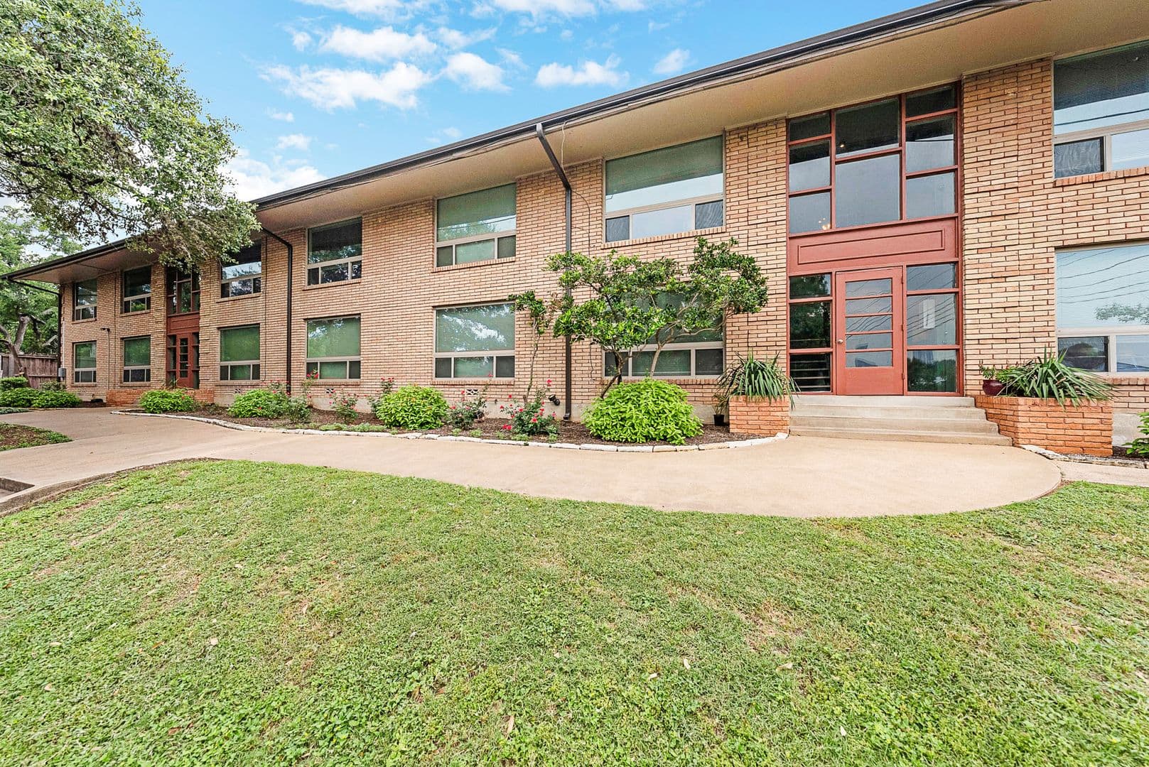 Austin Apartment: 1401 Enfield Rd