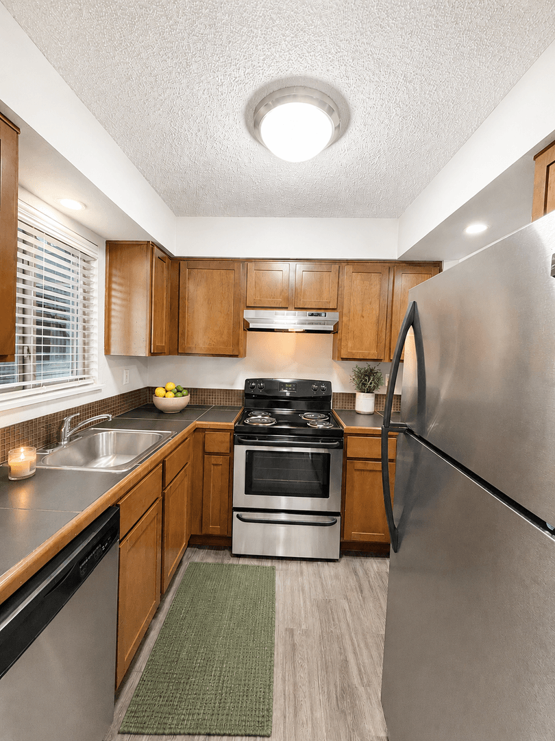 Austin Apartment: 600 S 1st St