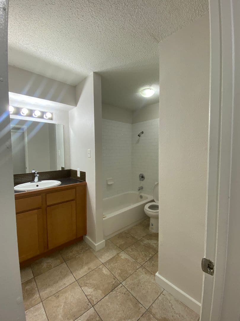 Austin Apartment: 2207 Lawnmont Ave