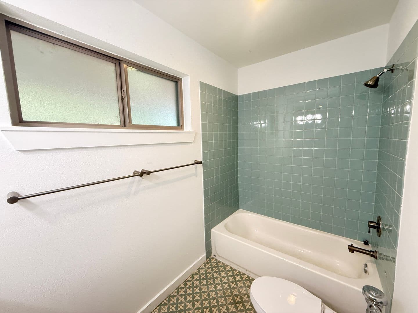 Austin Apartment: 1401 Enfield Rd