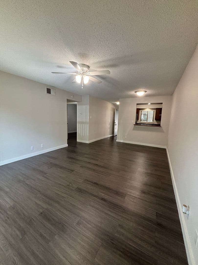 Austin Apartment: 600 S 1st St