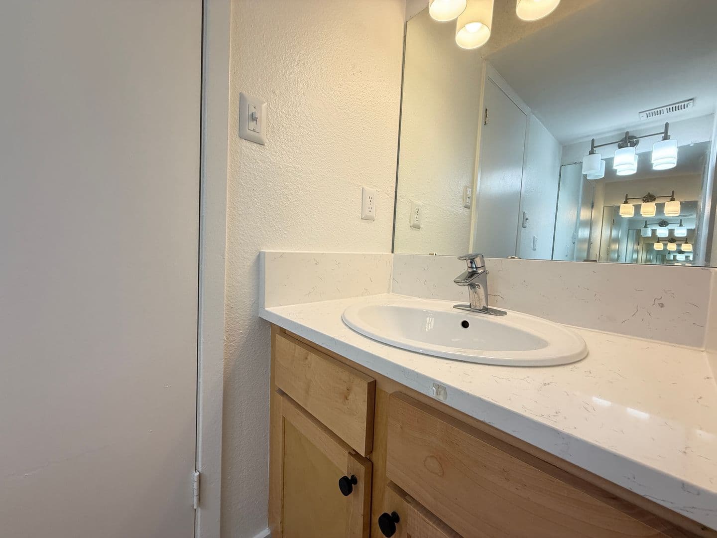 Austin Apartment: 1515 Palma Plaza