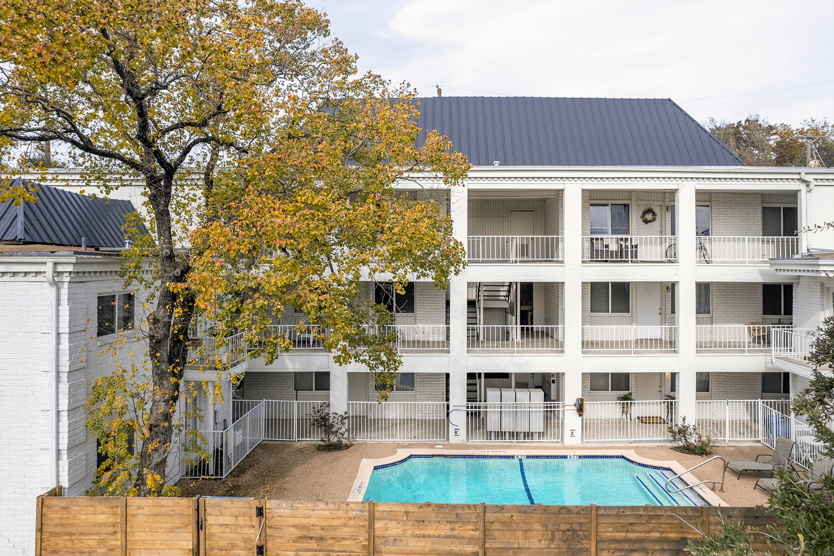 Austin Apartment: 1610 Enfield Rd